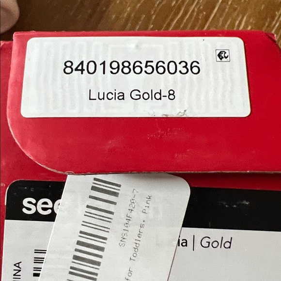 See Kai Run size 8 toddler girl Gold Kids Shoes Lucia gold - Picture 4 of 5